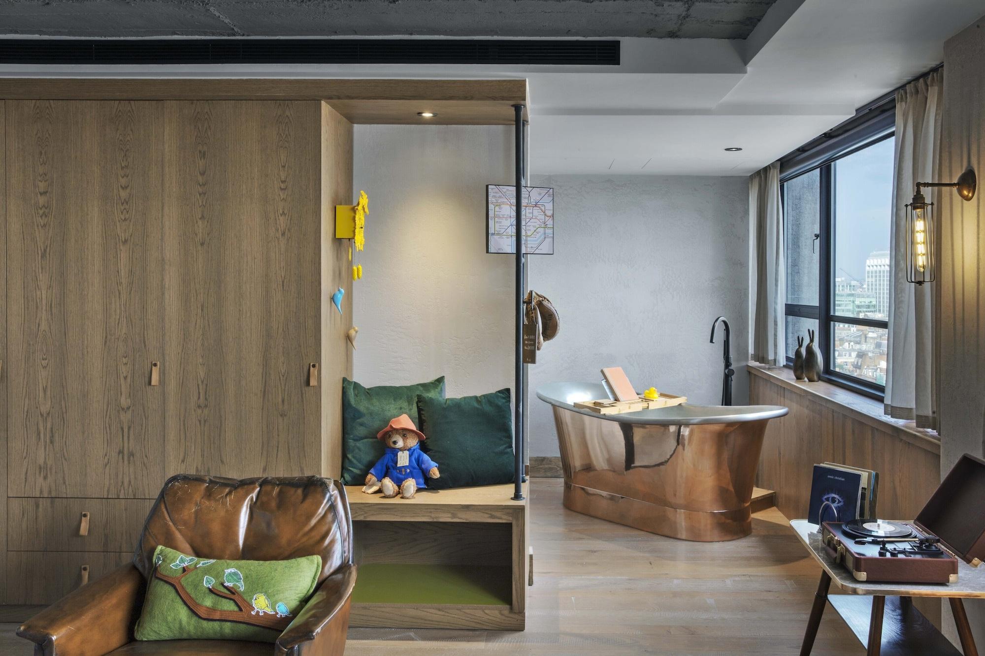 Treehouse Hotel Лондон Екстериор снимка